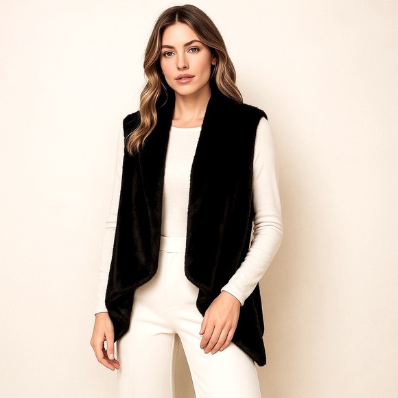 Black Faux Fur Vest Boho Chic Minimalist Layering Piece Knit Back One Size - Picture 1 of 11